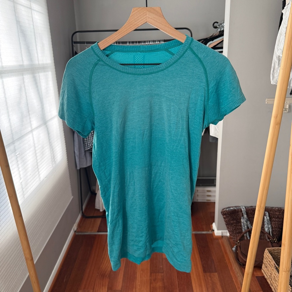 Lululemon swiftly tee size 10 - Picture 2 of 5